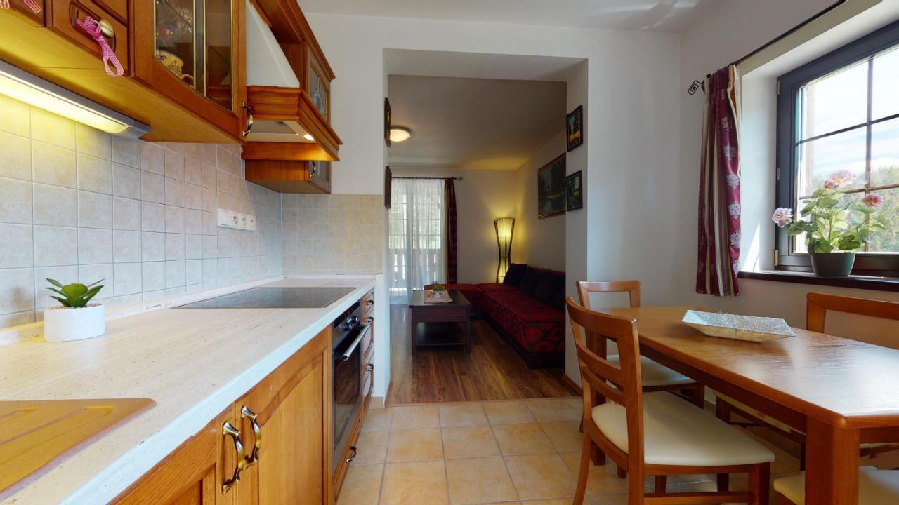 Apartman Olivia 8 Hrabovska Dolina 루좀베로크 외부 사진
