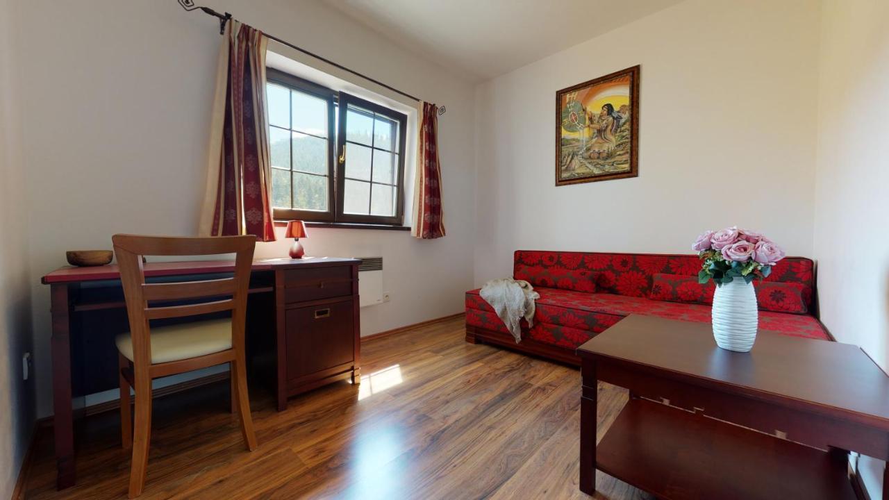 Apartman Olivia 8 Hrabovska Dolina 루좀베로크 외부 사진