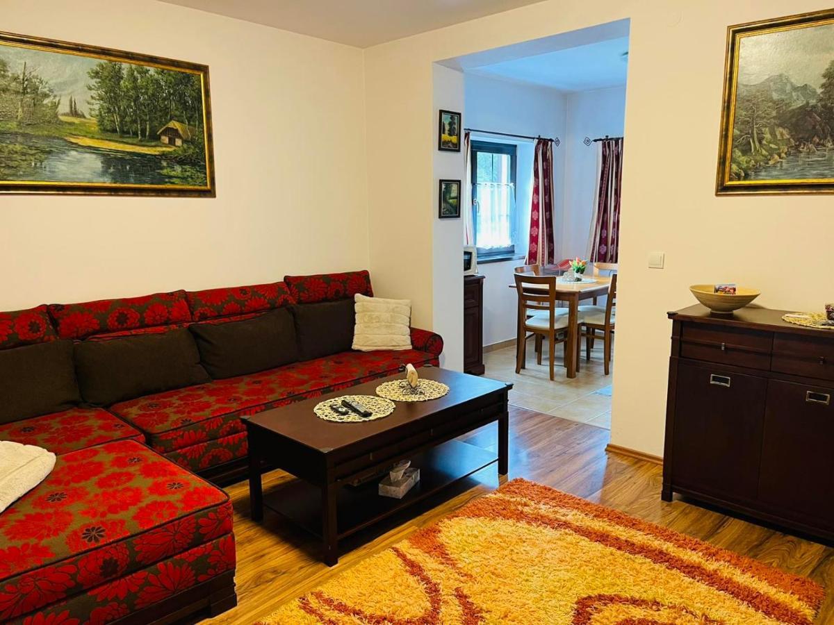 Apartman Olivia 8 Hrabovska Dolina 루좀베로크 외부 사진